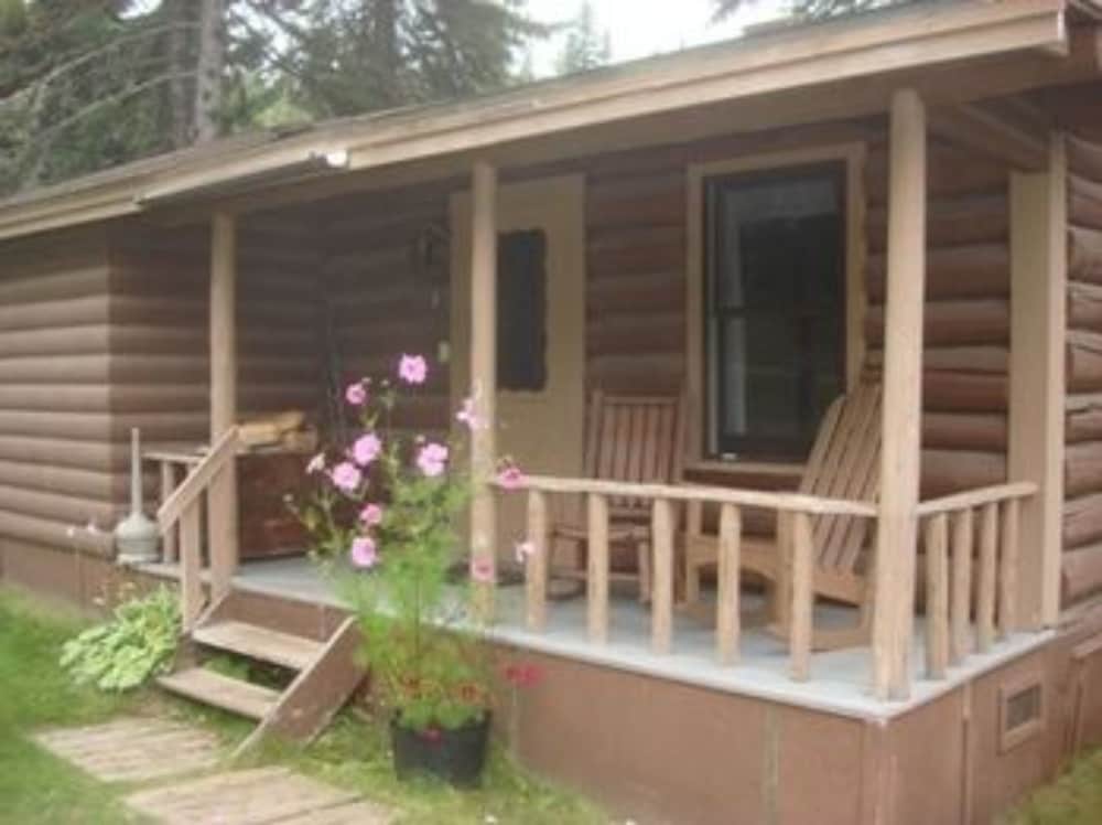 Cascade Lodge 2/50