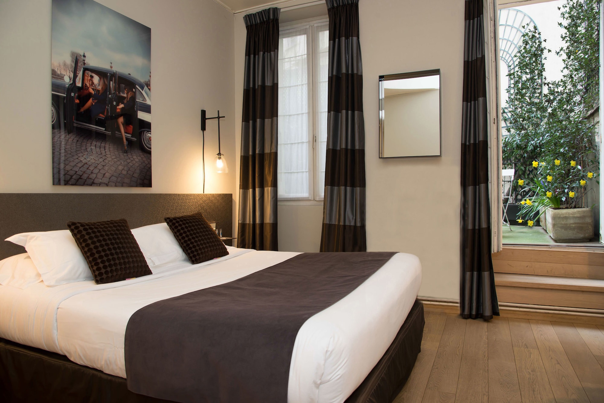 SUPERIOR, DOUBLE BED