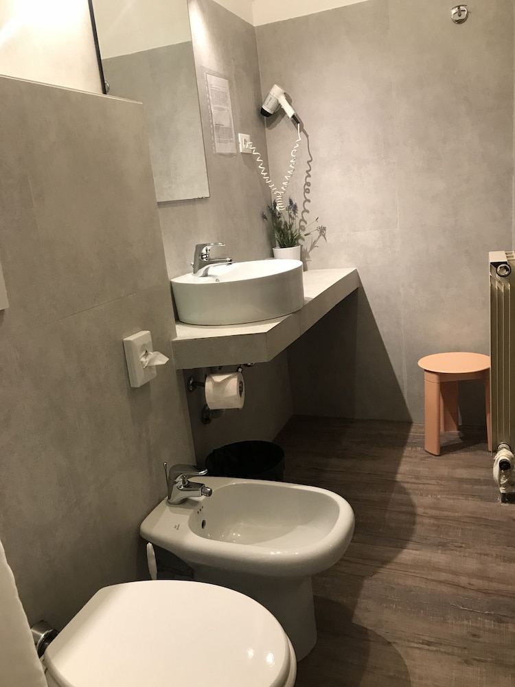 Hotel Convertini 48/55
