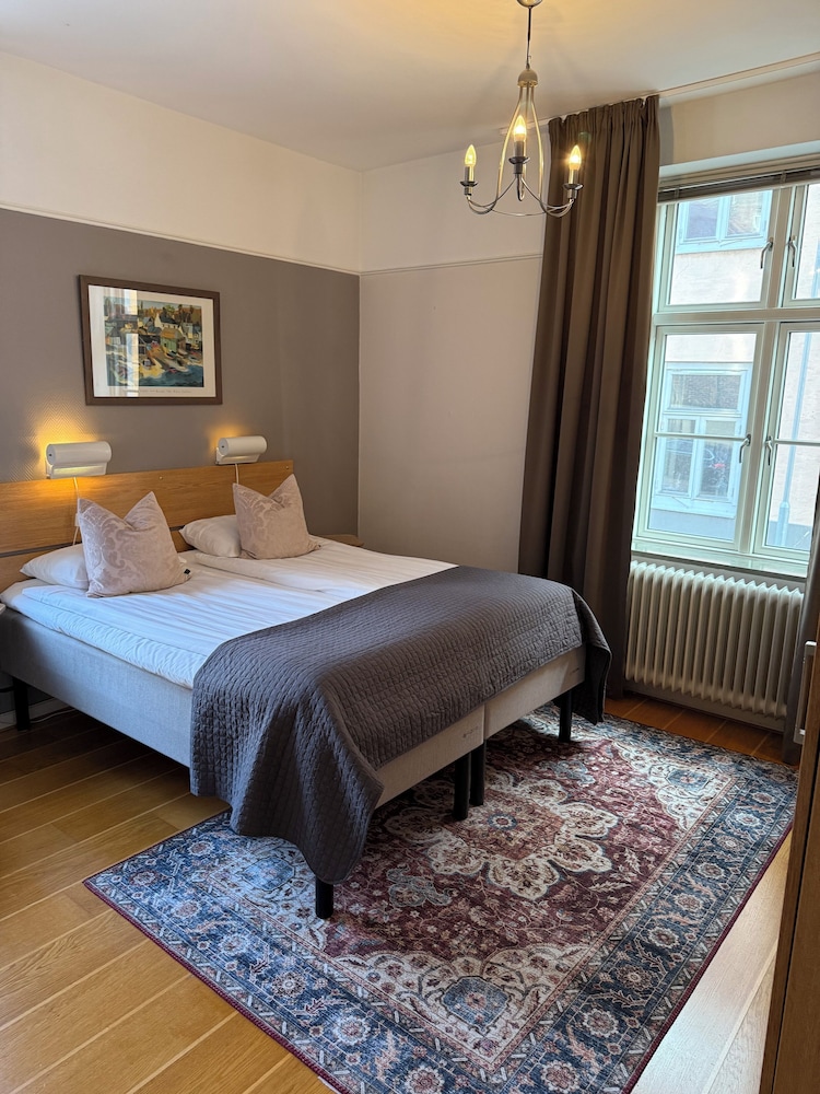 Hamnhotellet Kronan 11/44