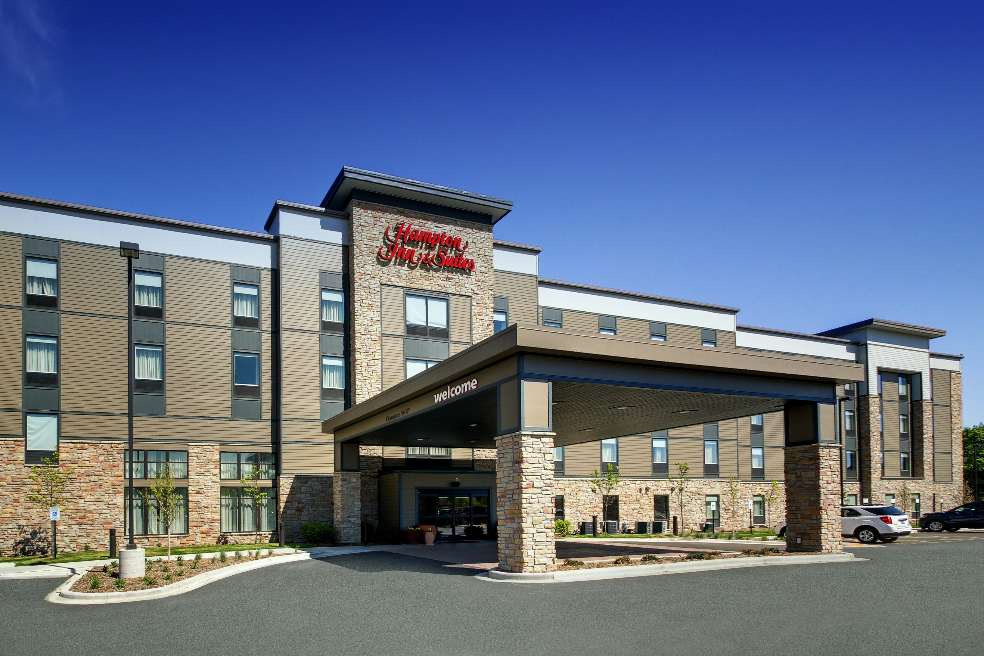 Hampton Inn & Suites Milwaukee West 63/64