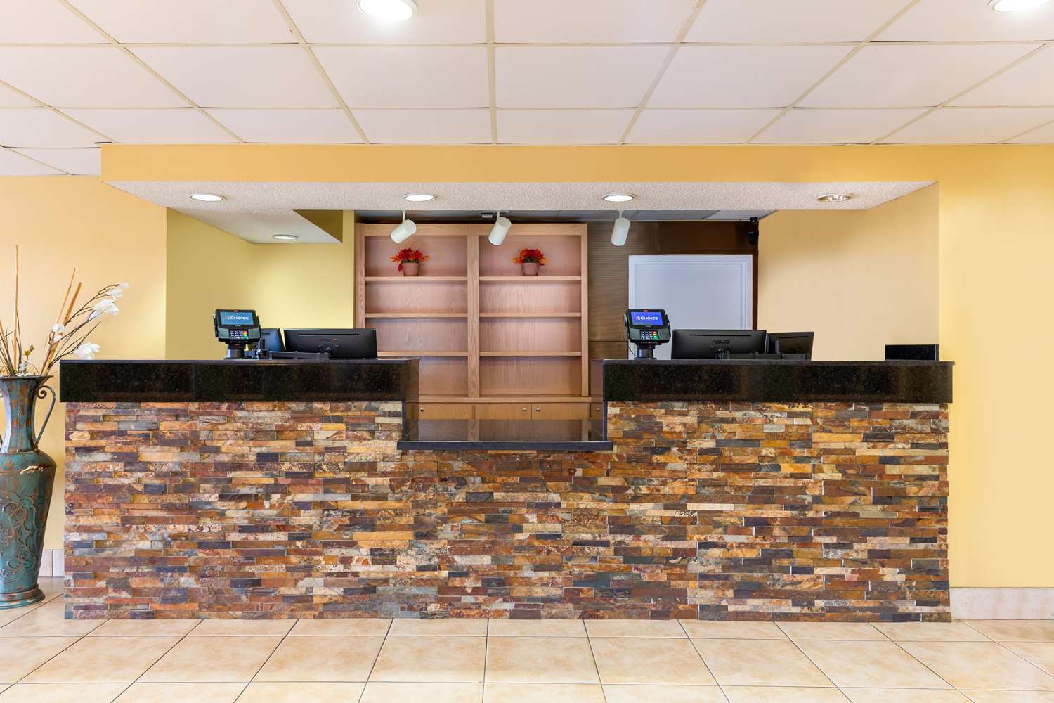 QUALITY INN AT ARLINGTON HIGHLANDS 12/44