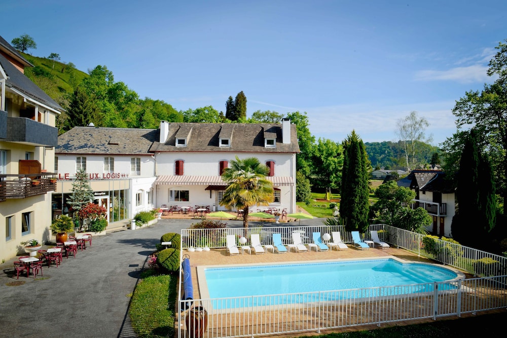 HOTEL LE VIEUX LOGIS 31/34