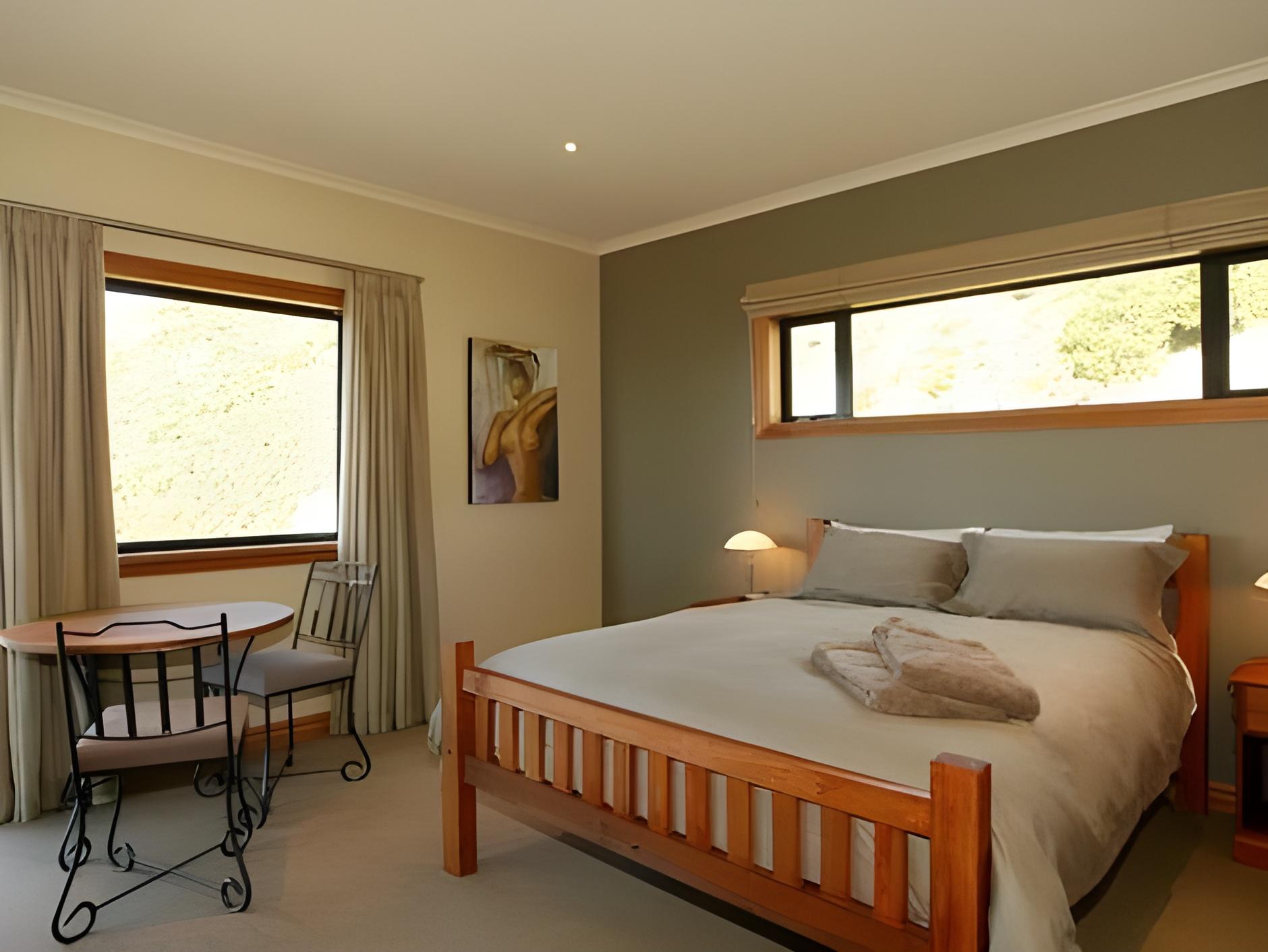 1 Bedroom, King Bed