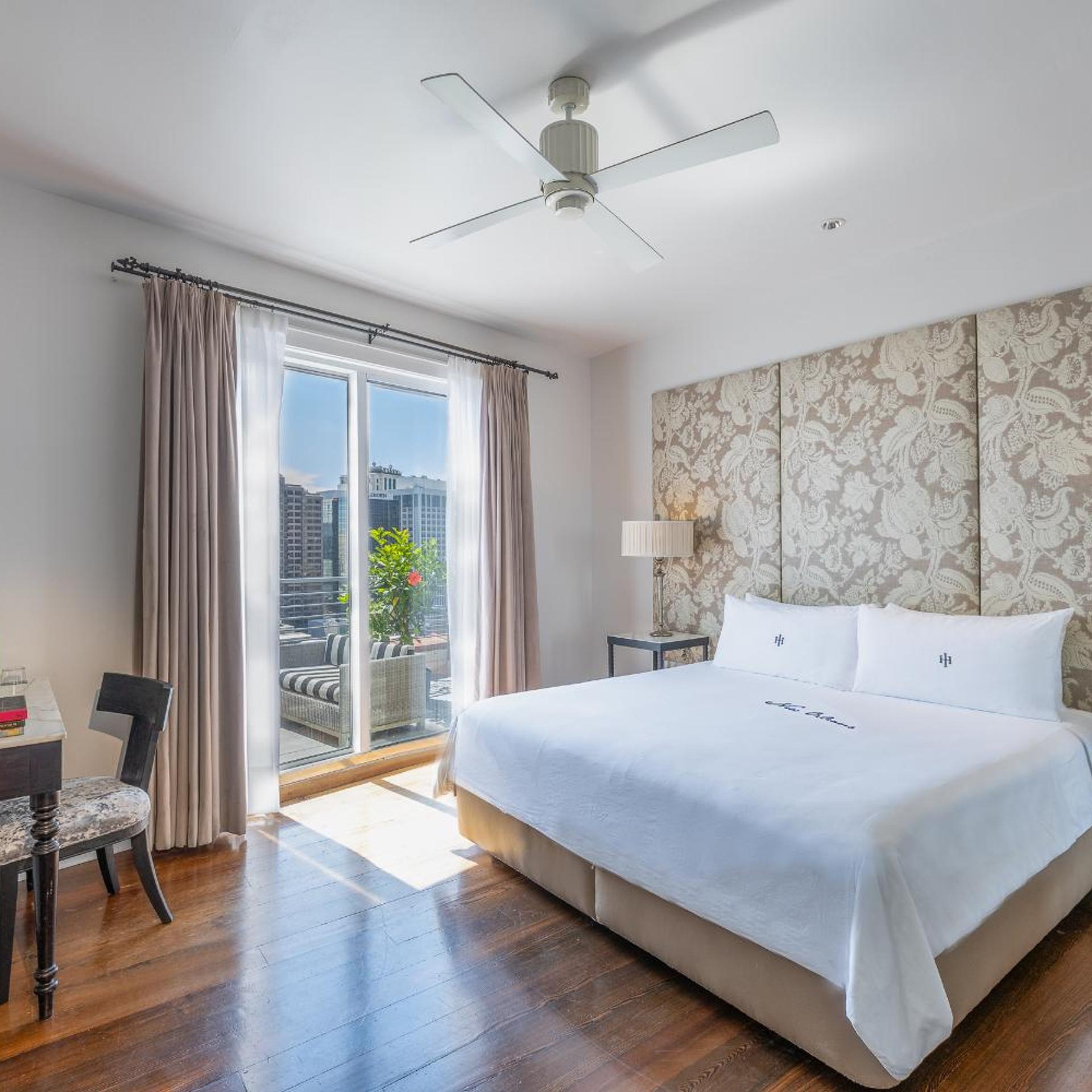 Cityscape, Penthouse, King Bed, Terrace