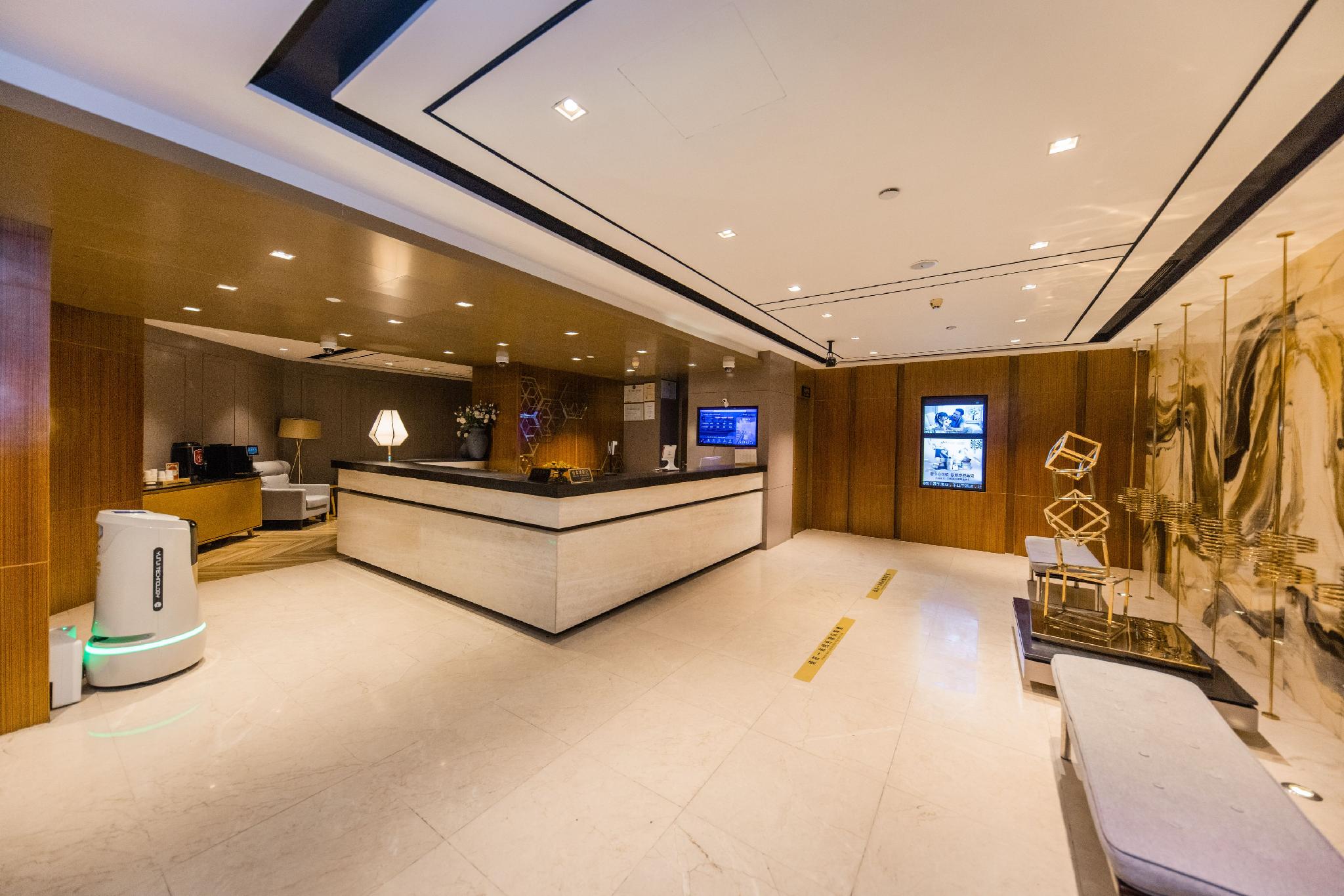 Yitel Premium (Shanghai Wujiaochang Metro Station) 7/37