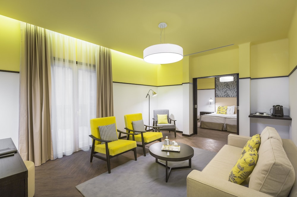 Castanheiro Boutique Hotel 38/58