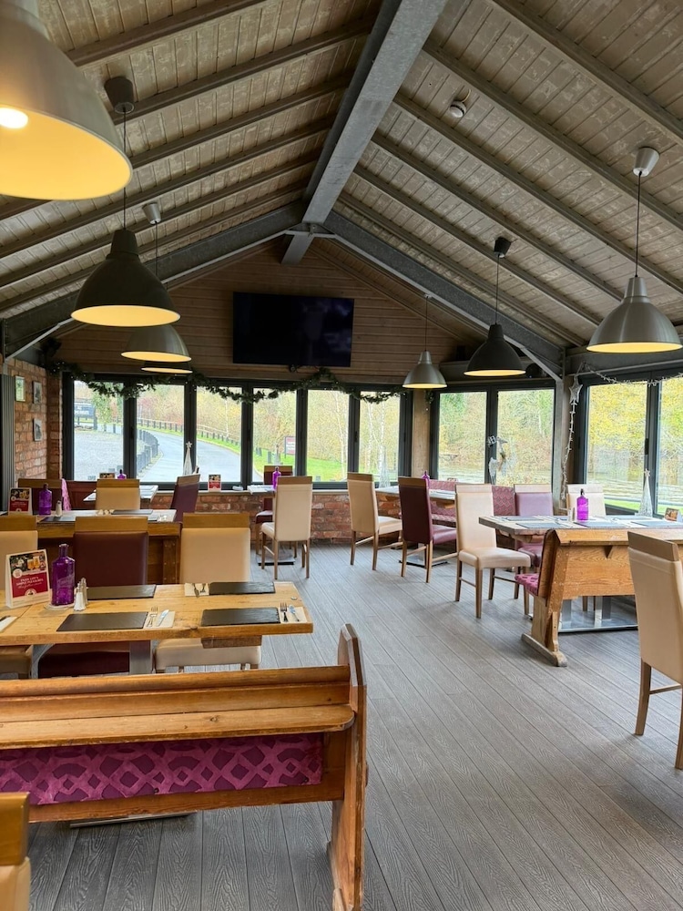 Half Moon Jackfield 26/46