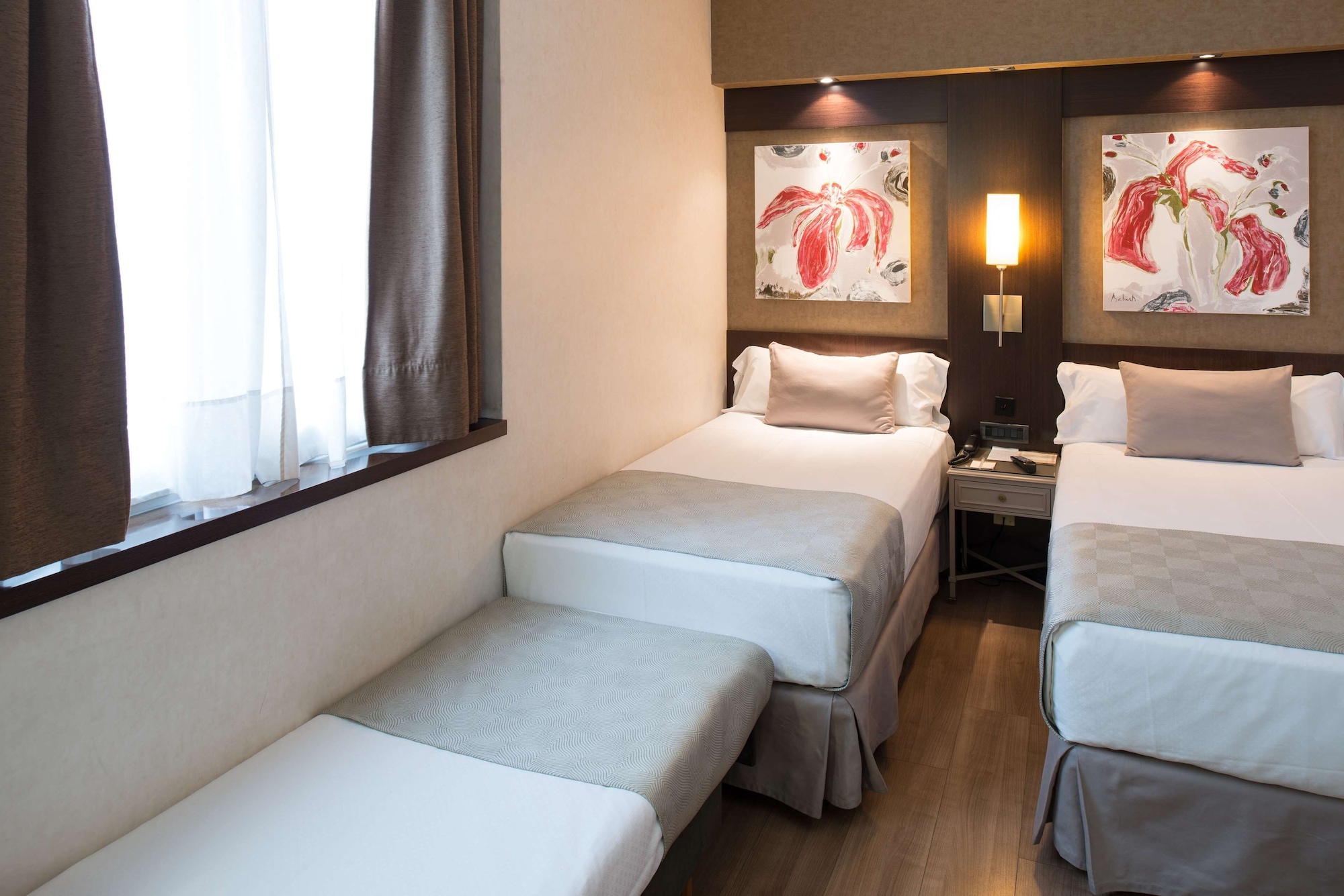 ROOM, TRIPLE