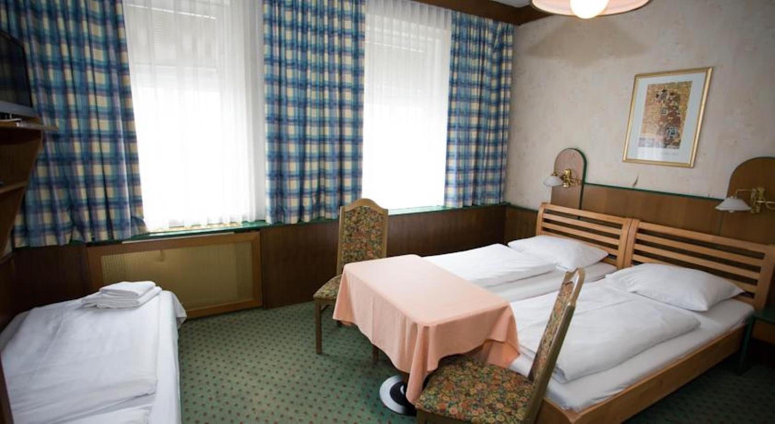Hadrigan Hotel 25/69