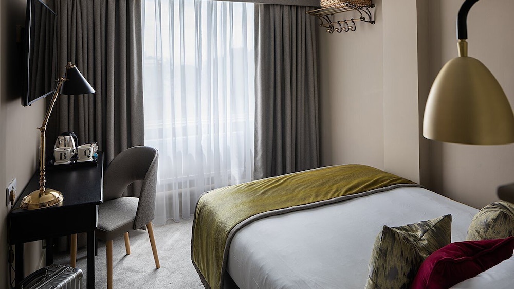 BASIC, DOUBLE BED