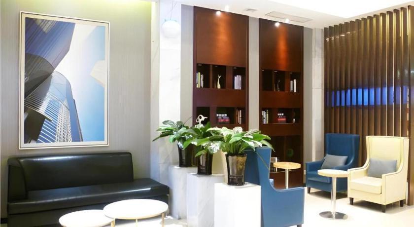 City Comfort Inn Jingmen Zhongxiang Chengtian Huafu 37/50