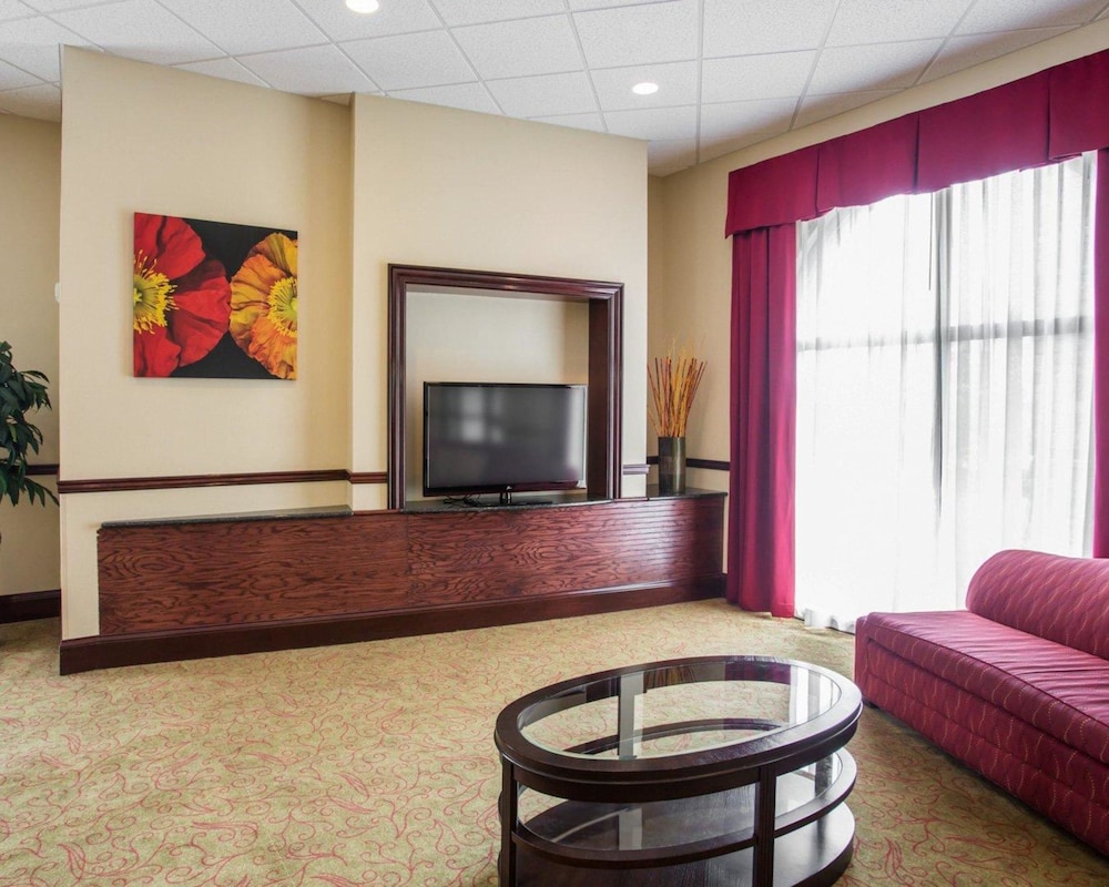 Comfort Suites Mount Juliet 7/57