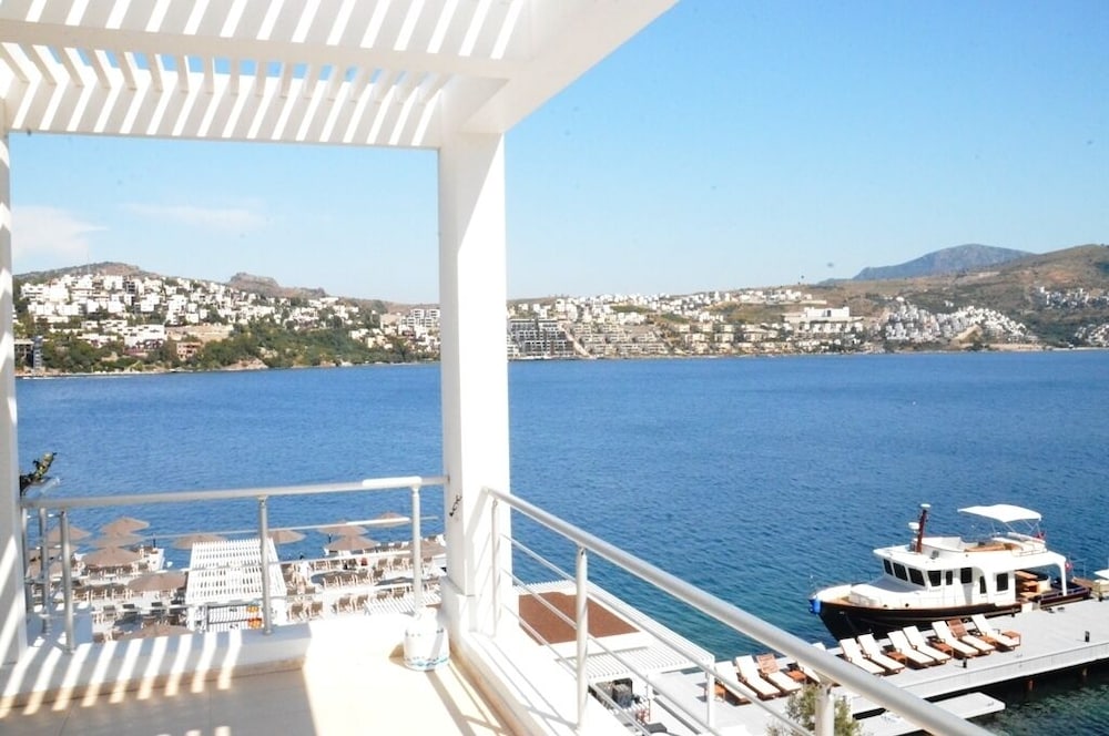 Casa Costa Boutique Hotel - Boutique Class 16/50