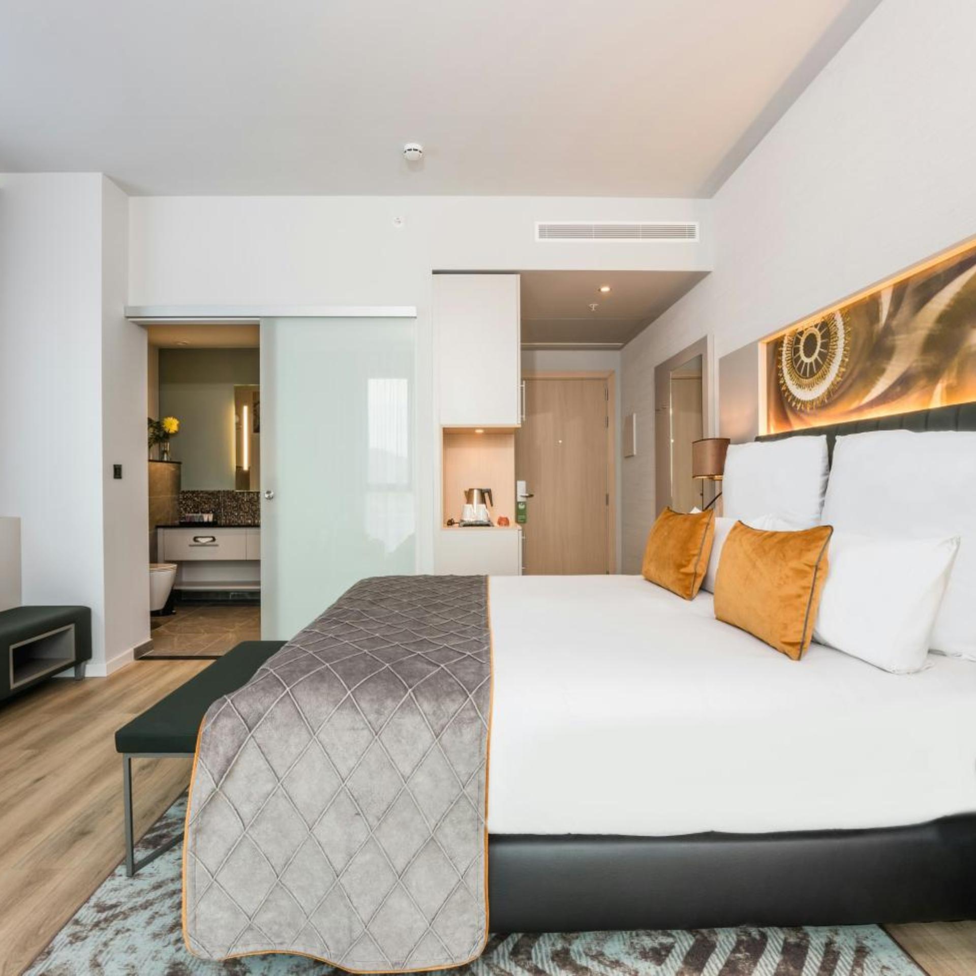 Park, Deluxe, Triple, Single Bed
