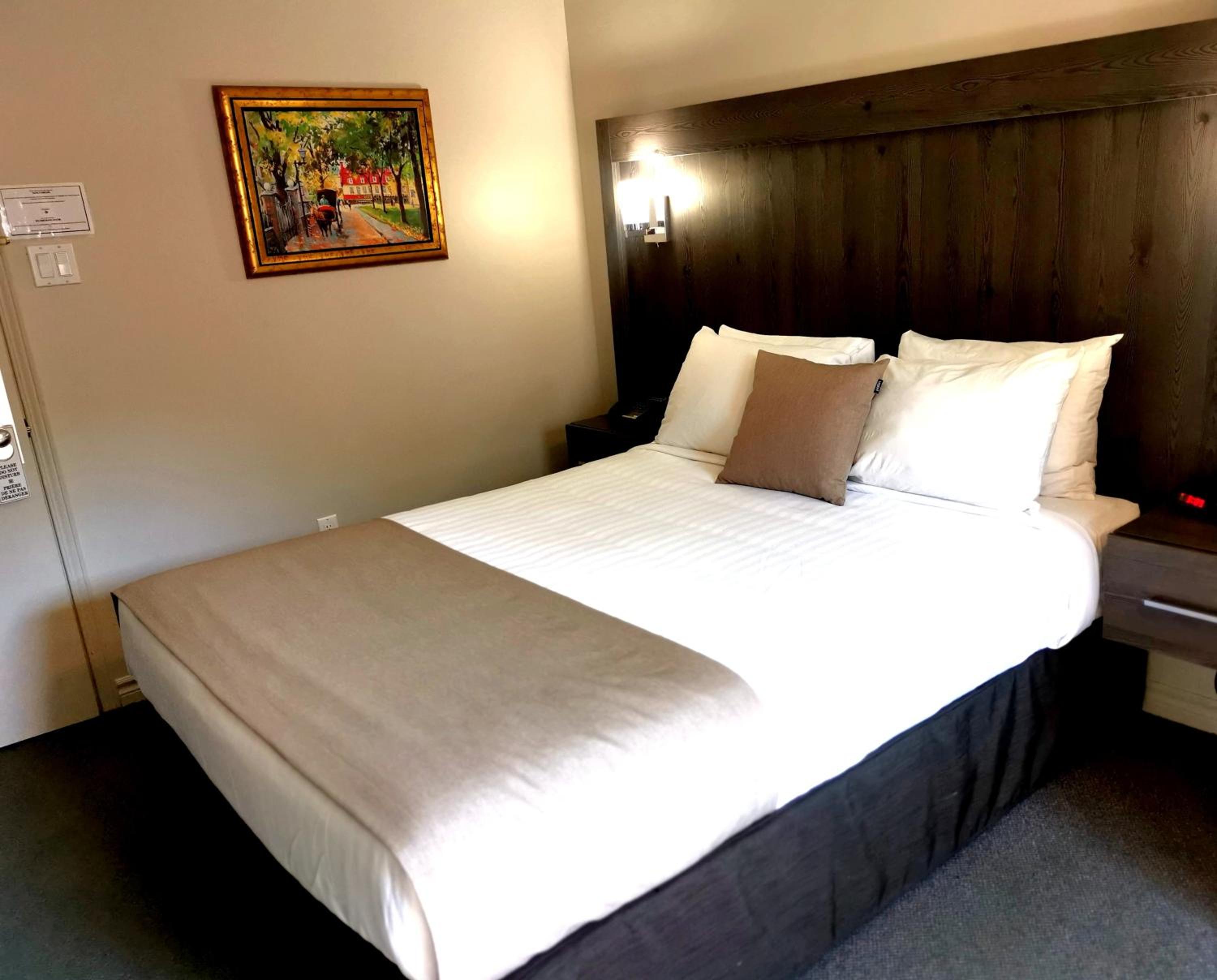 Superior, Queen Bed