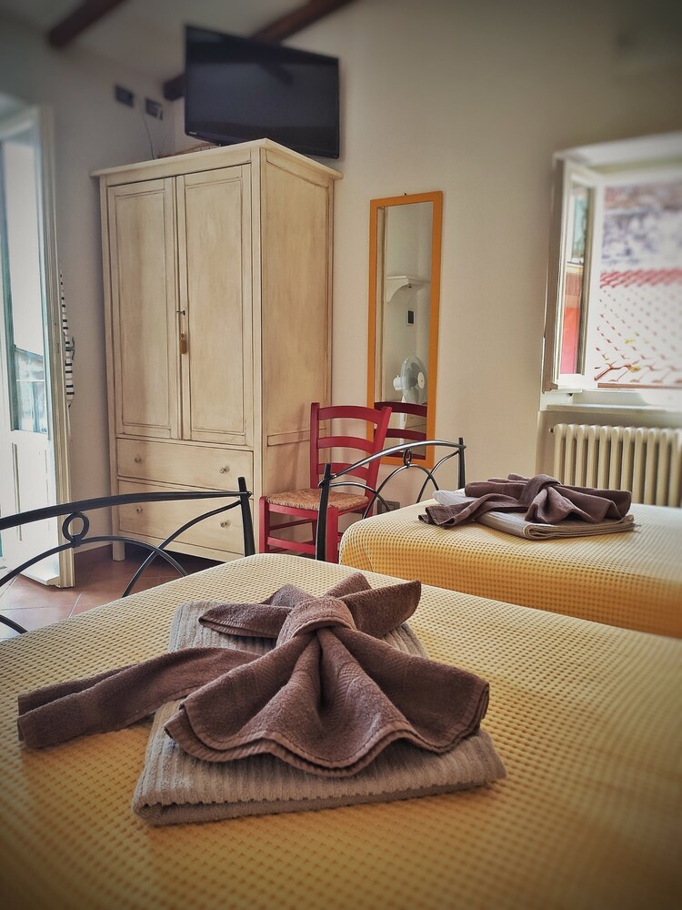 Pietra di Mare Guest House 33/55