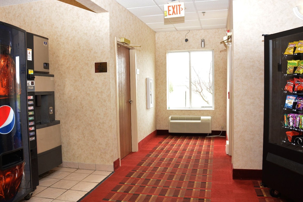 Super 8 by Wyndham Corydon 20/20