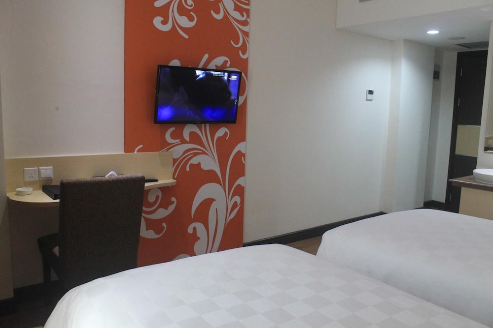 Dalton Hotel 30/58