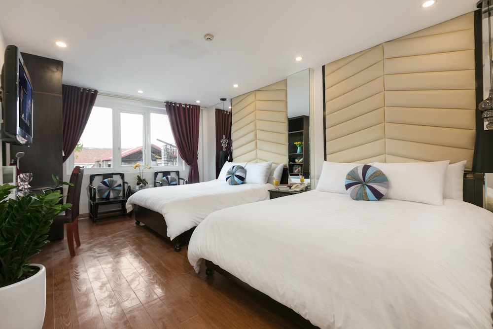 Splendid Holiday Hotel 16/50