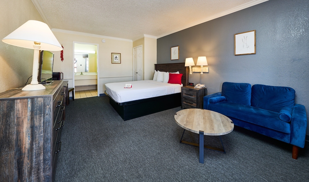 San Mateo Inn 33/36