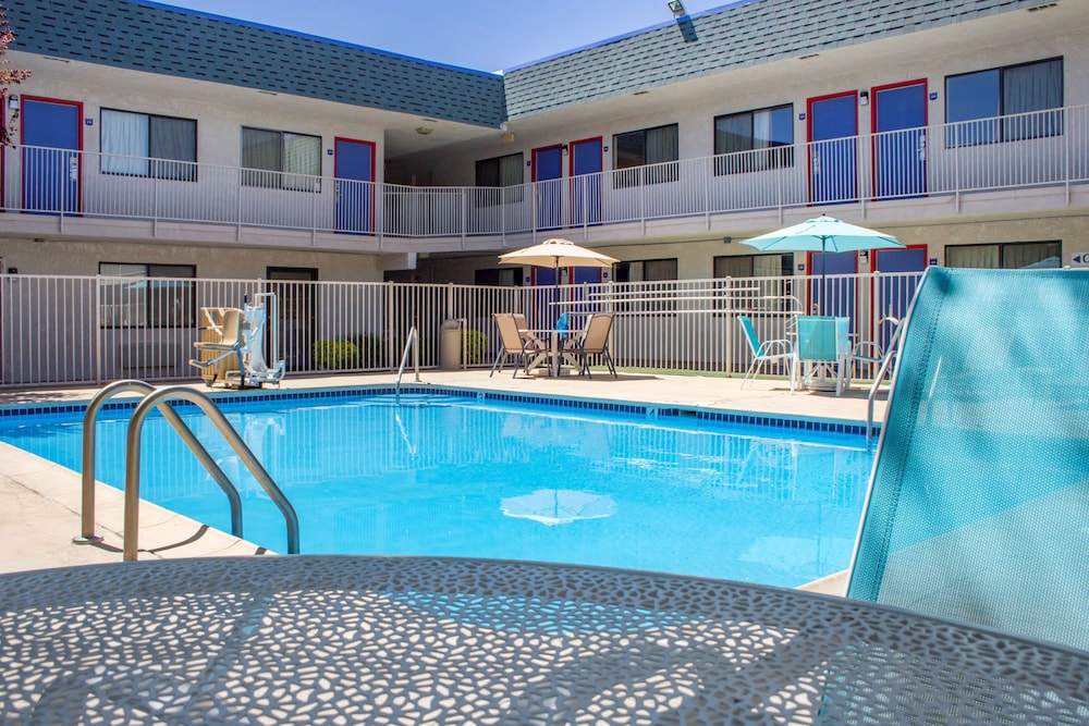 Knights Inn Sierra Vista East Fry 3/40
