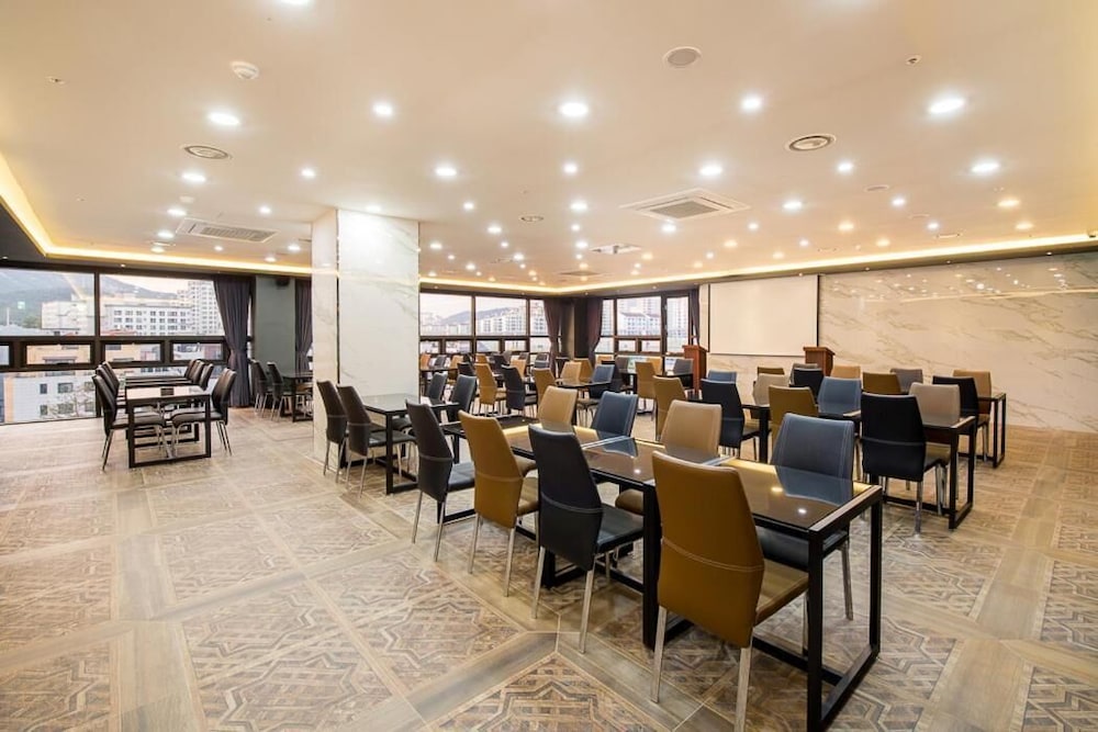 Hotel The May Namyangju 29/37