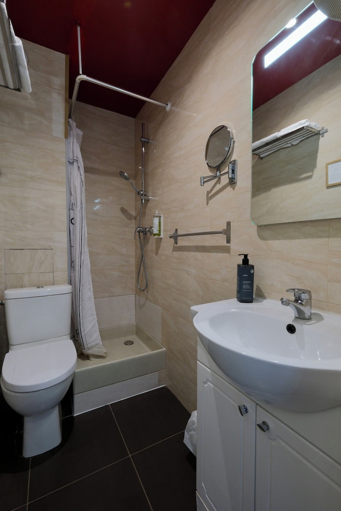 Hipotel Paris Voltaire Bastille 53/55