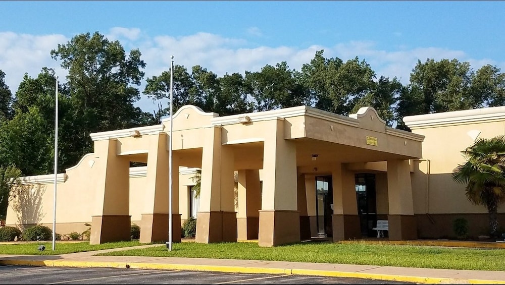 Motel6 Henderson, TX image