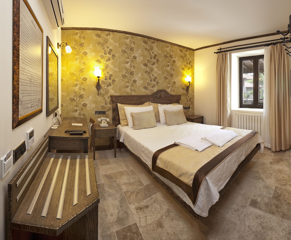 Assos Behram Hotel 5/43