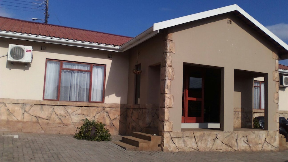 Big Five Guest House - Mthatha 3/22