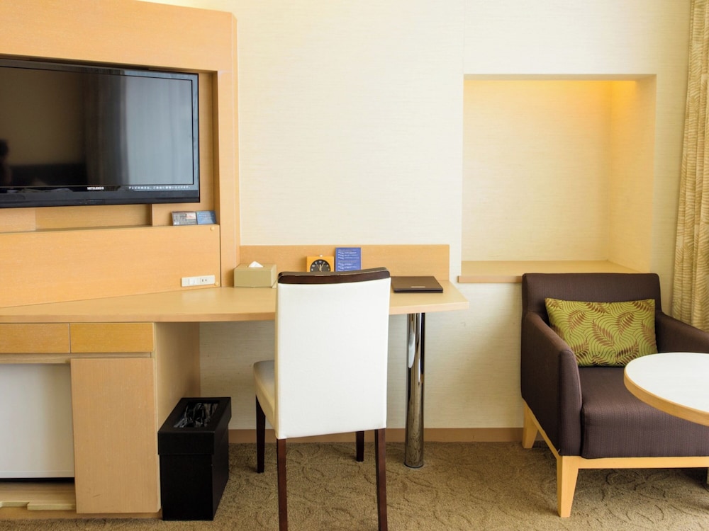 Nishitetsu Resort Inn Naha 60/72