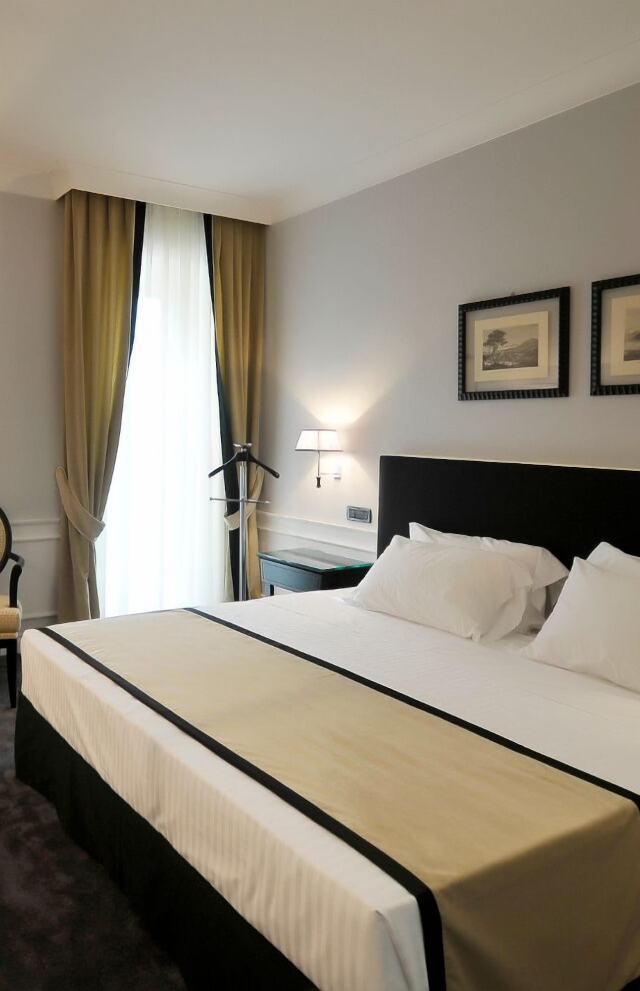 ROOM, SINGLE, DOUBLE BED