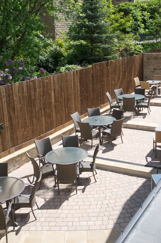 The Three Horseshoes Hotel 38/50