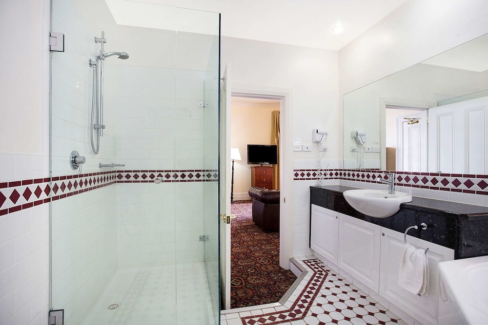 Quality Hotel Bentinck 16/35