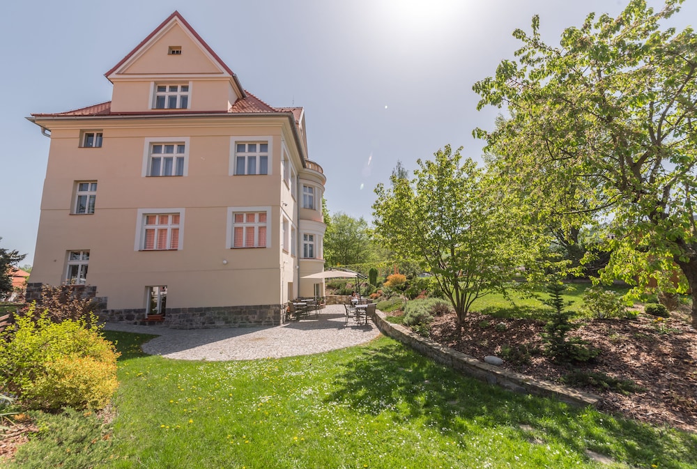 Boutique Hotel Villa Beatika 37/50