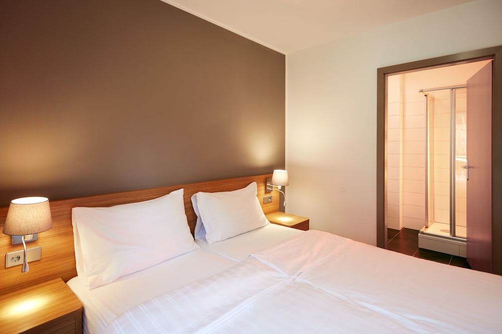2 Bedrooms, Chalet, 4 Beds