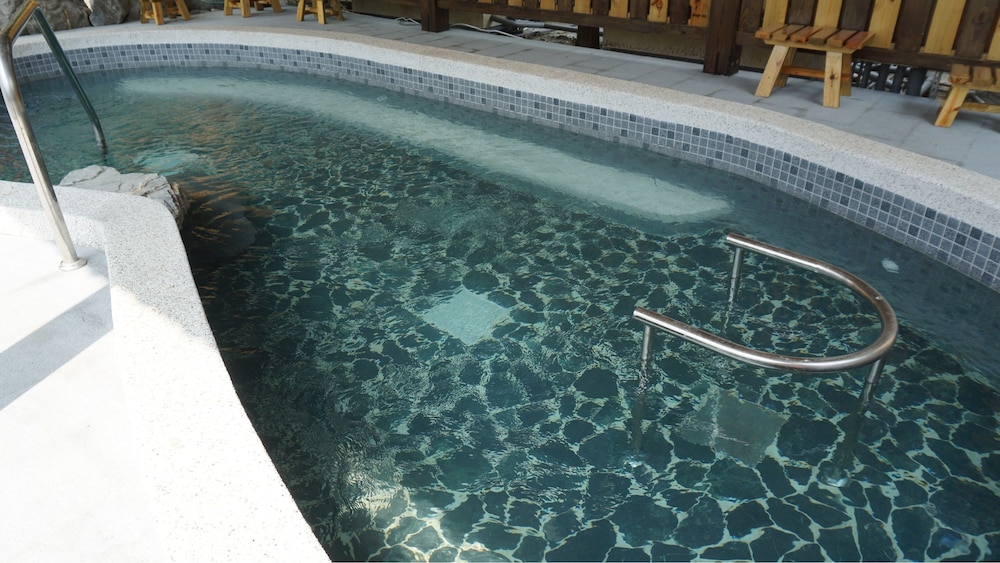 Huaman Hot Spring Villa 51/68