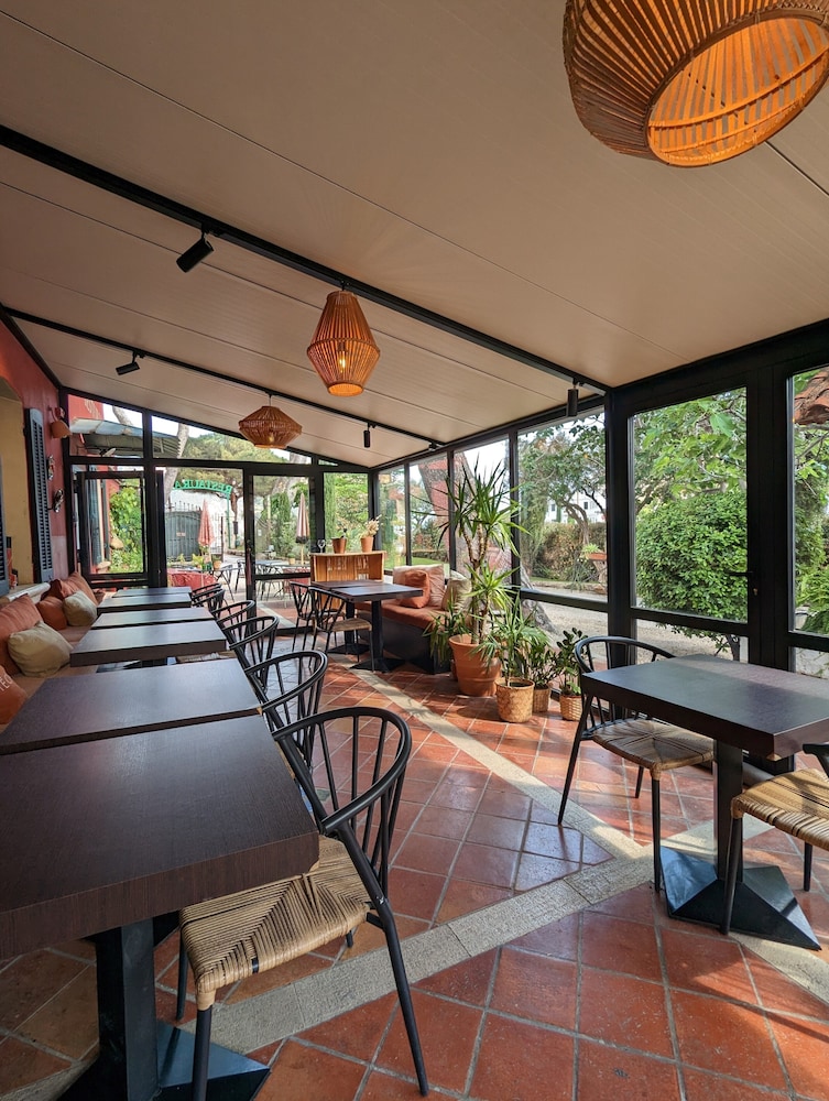 Le Jardin D'emile 32/42