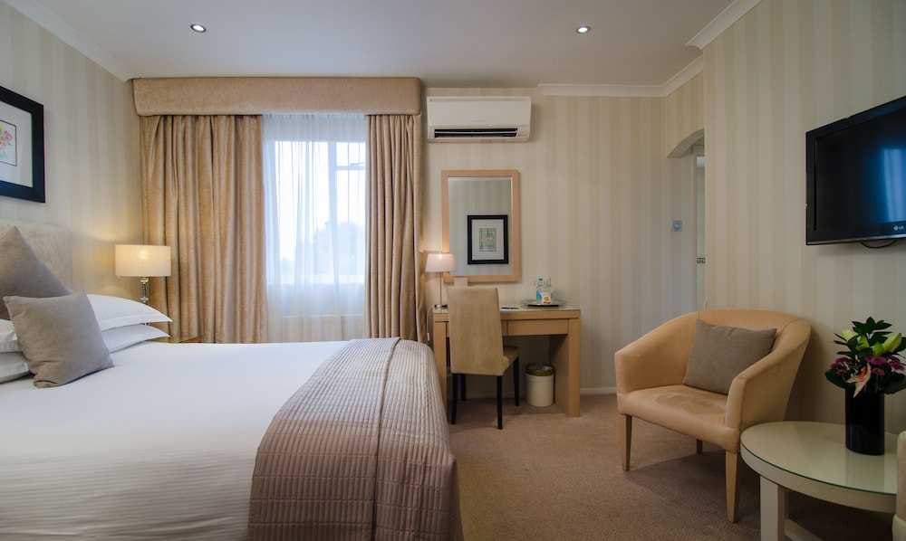 The Beaufort Knightsbridge 25/41