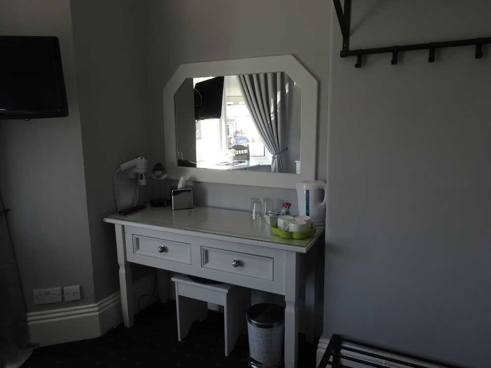 Elmswood Guest House 35/48