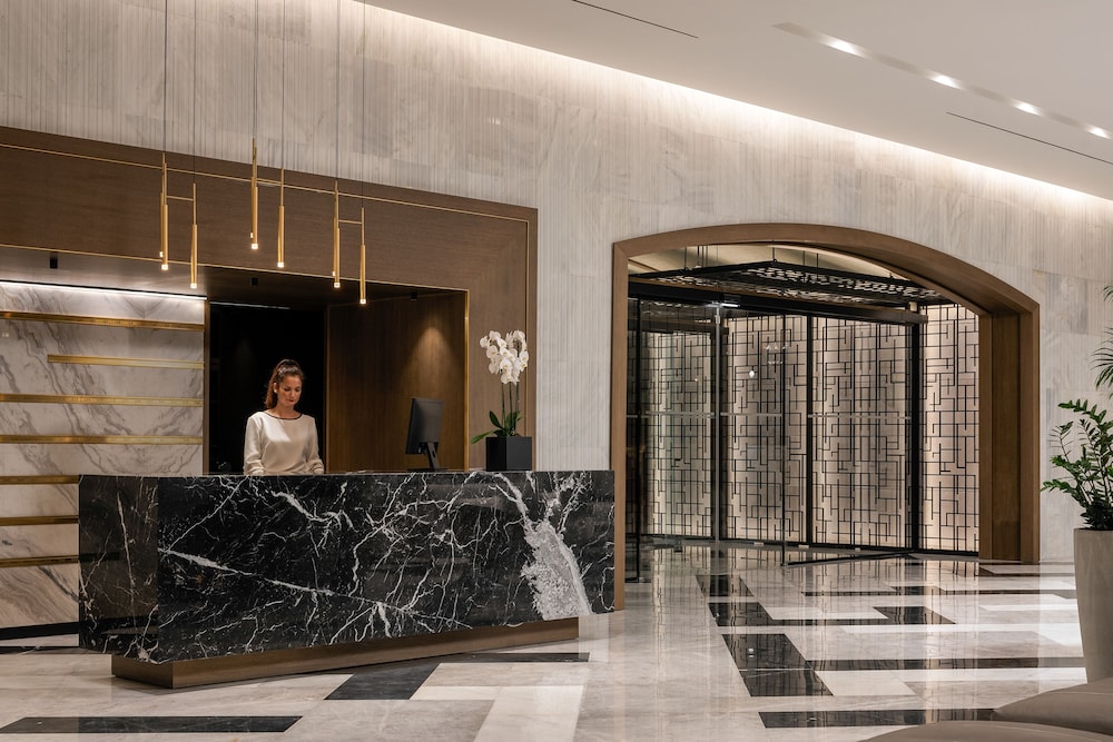 Theartemis Palace 10/100