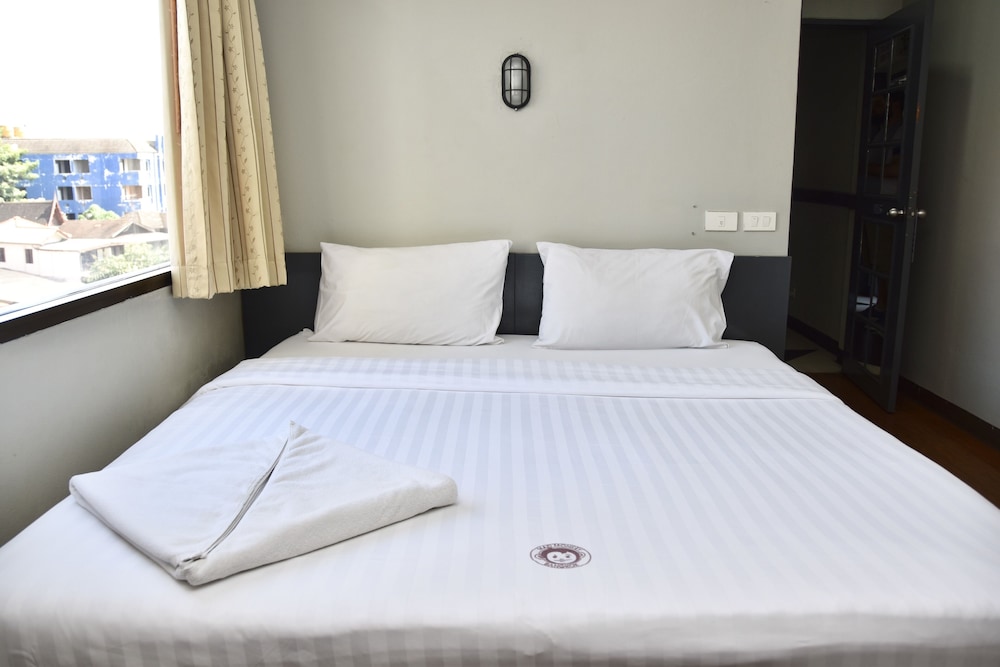 Bhiman Inn 9/51