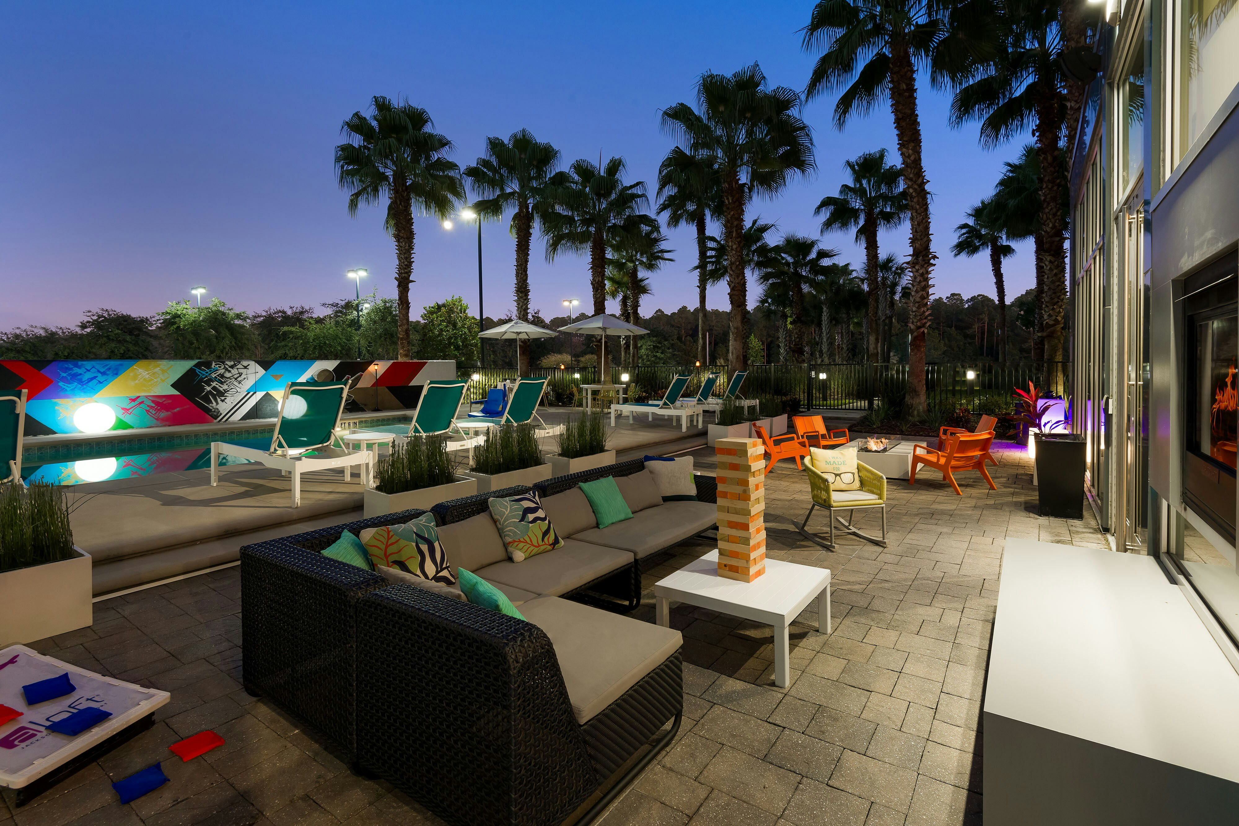 Aloft Jacksonville Airport 19/23