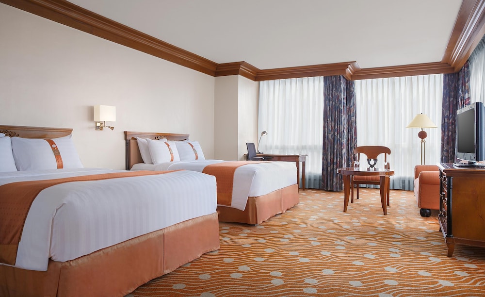 Holiday Inn Galleria Manila 10/74