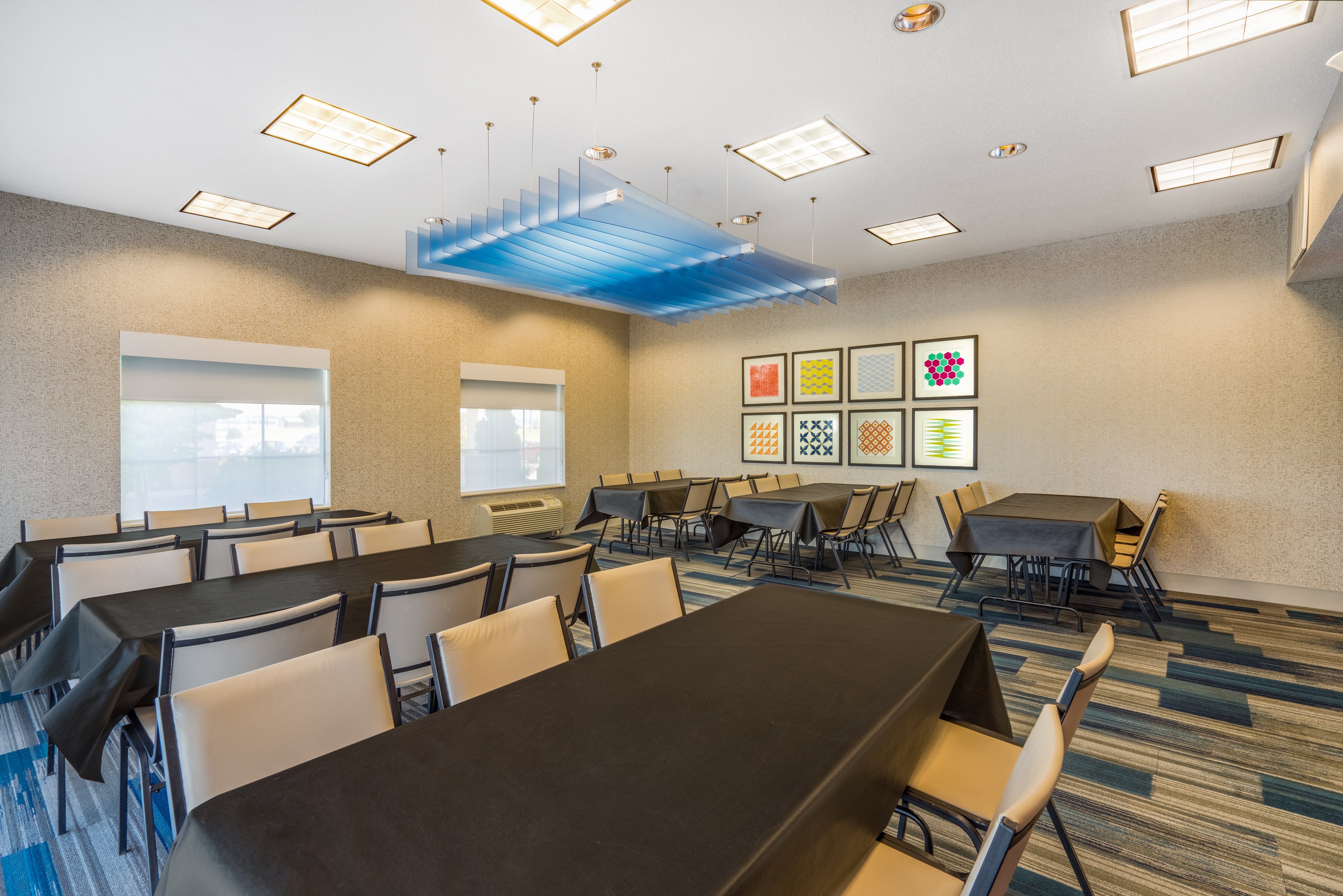 Holiday Inn Express Bloomsburg 58/74