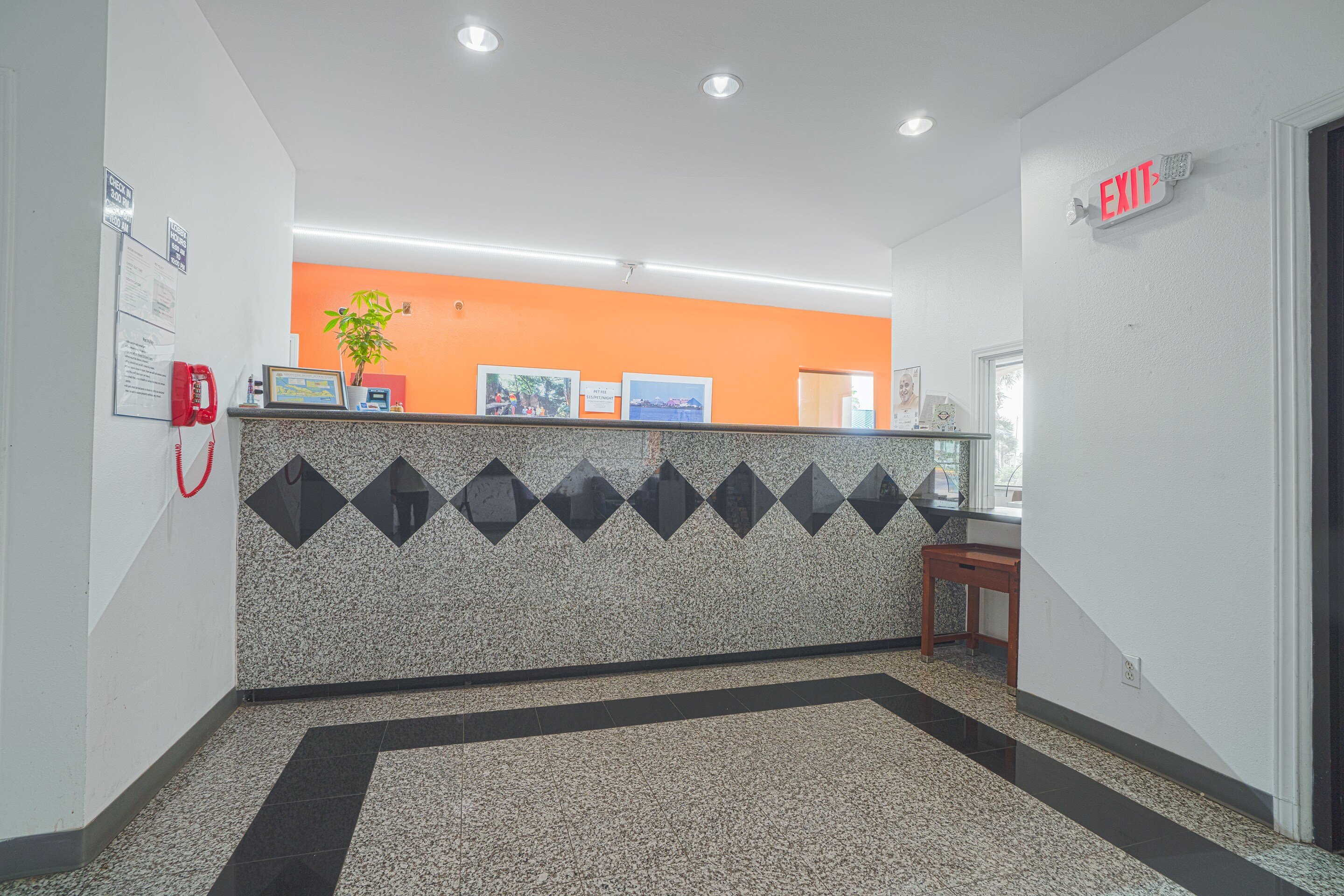 Lobby at Island Inn By OYO Galveston Beach, TX, GALVESTON - TX