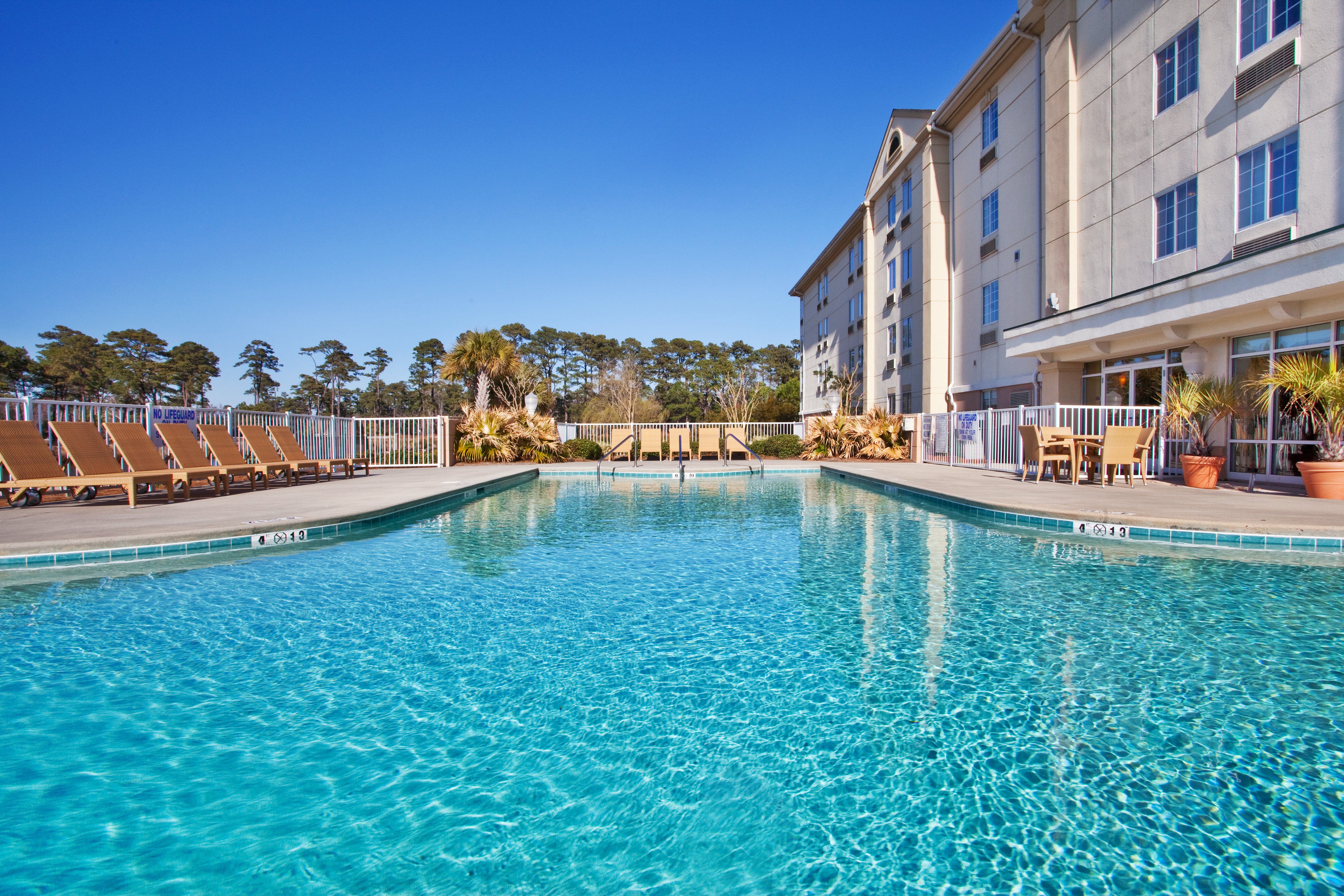 Holiday Inn Express Myrtle Beach-Broadway at the Beach 54/56