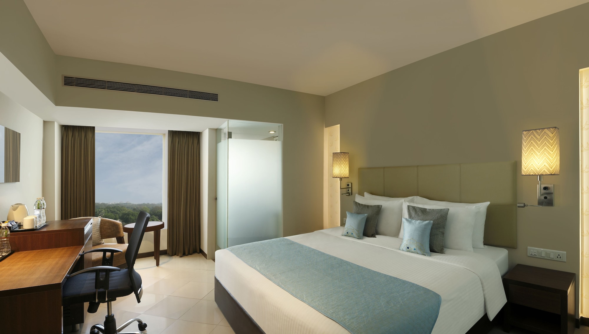 DELUXE, TWIN BEDS