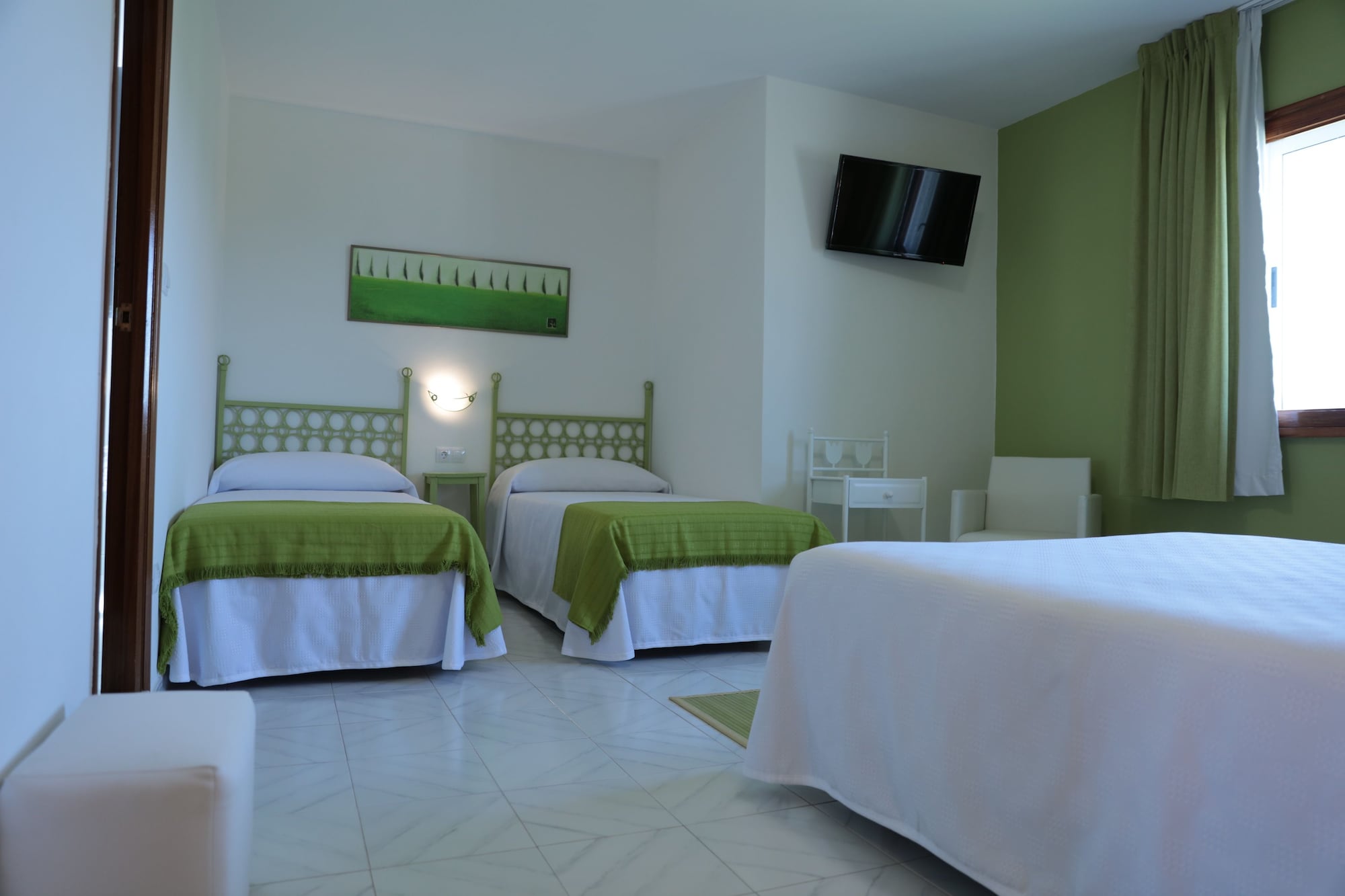 Room, Quadruple, Double and Twin Beds